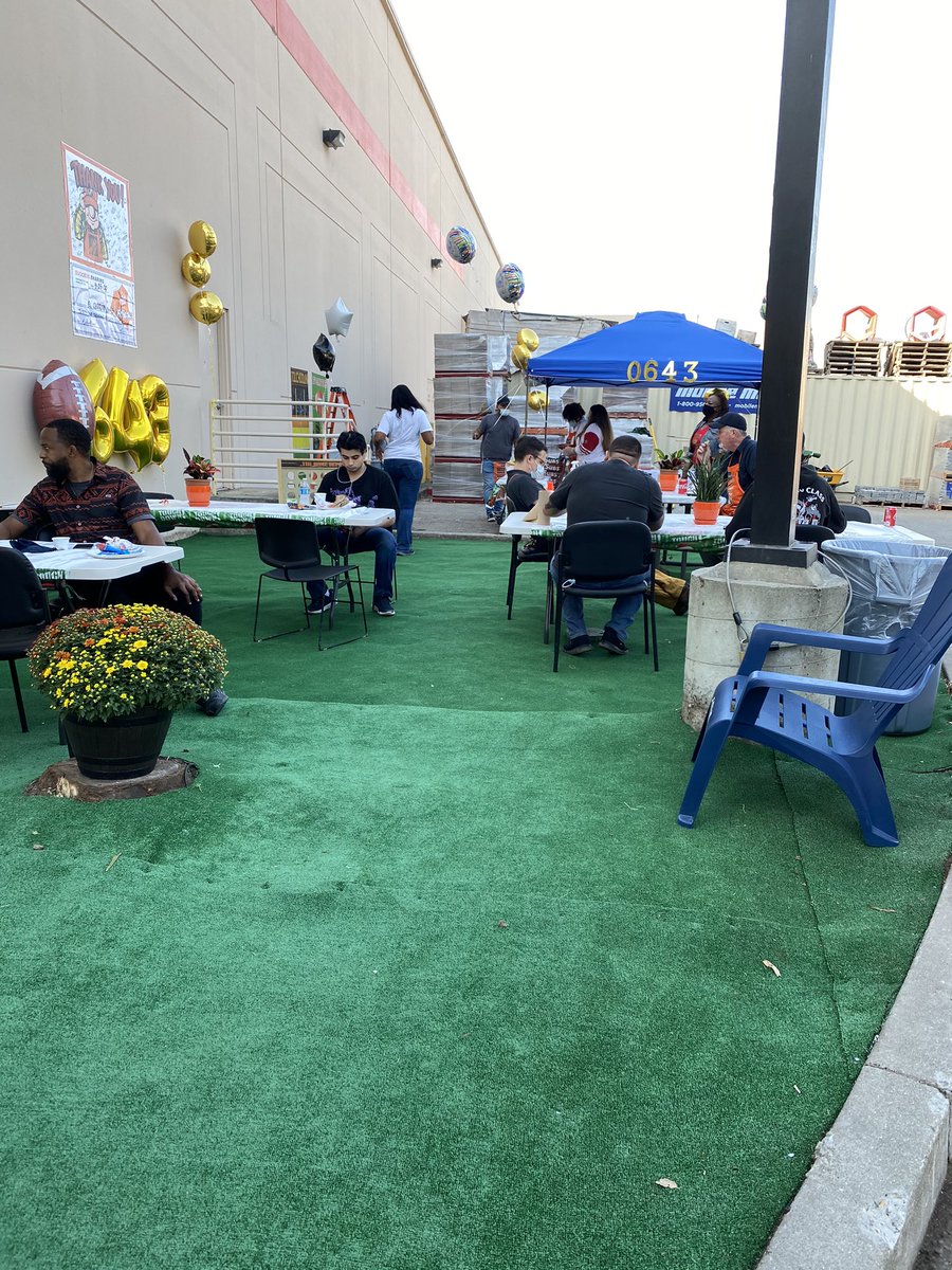 Even though I am not in #643 anymore, I still had to come show my support!! 🧡 This was an amazing set up! S/O to their ASDS &amp; her employee committee for making it happen! Happy Success Sharing Day!! 🥳💰<a href="/tracie_daniels/">TracieDaniels@0643ASDSLIFE🧡</a> <a href="/sean_john5/">Sean Johns</a> <a href="/twylaroberson17/">twyla roberson</a> <a href="/o_gutierrez72/">Octavio Gutierrez</a>