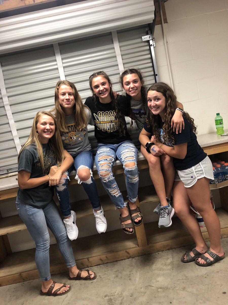 WM_Trojan_CC's tweet photo. Thanks to these xc girls who came out to work in the concession stand!!! https://t.co/BEBR66cSWL