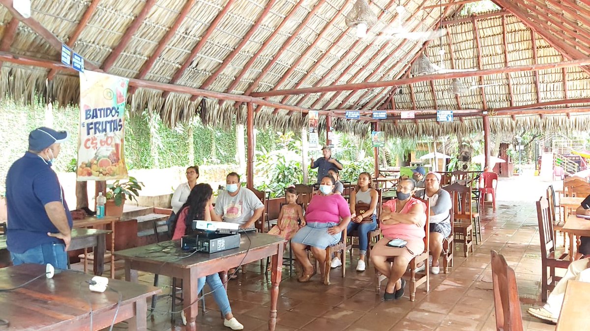 Emprendedores Turisticos y comerciantes  se capacitan en marketing y publicidad  turistica digital.