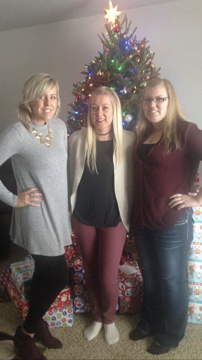 sa_hendzel's tweet photo. Not sure where I would be today without these three girls in my life. Happy National Daughters Day. Love you all beyond infinity. 💜💜💜 https://t.co/2MSTdNsZD0