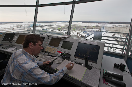 Поездной диспетчер ржд. Диспетчерское управление и искусственный интеллект. Система 112 в еддс. Как работает диспетчерская. Поездной диспетчер метрополитена о едц.