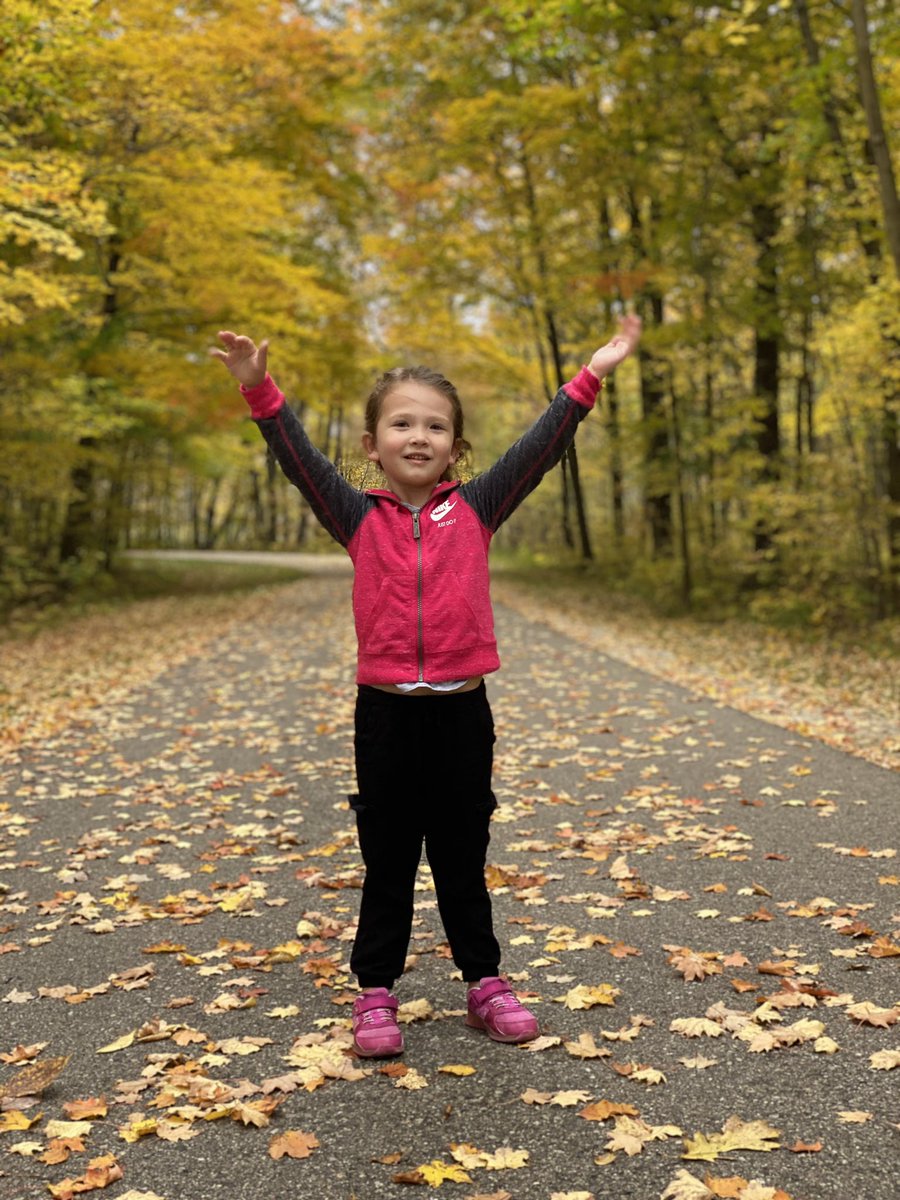 Mr_Kullman's tweet photo. Finished our Walk/run/push/carry in record slow time today, but worth every second on this beautiful fall morning with my 3 favorite people. #tuitionangelsrace2020 @OLLonline https://t.co/kpLeBsqqfS