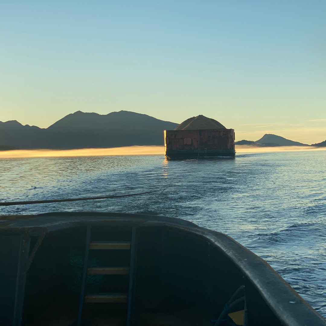 𝐀𝐦𝐢𝐱 𝐌𝐚𝐫𝐢𝐧𝐞 𝐒𝐞𝐫𝐯𝐢𝐜𝐞𝐬 has a full barge on the water once again.
.
.
.

#professionalmariner #shiplife #shipstagram #maritimephotography #maritimeviews #maritimejobs #maritimeworkers #maritimefamily #maritimelife #maritimeindustry  #amixmarineservices