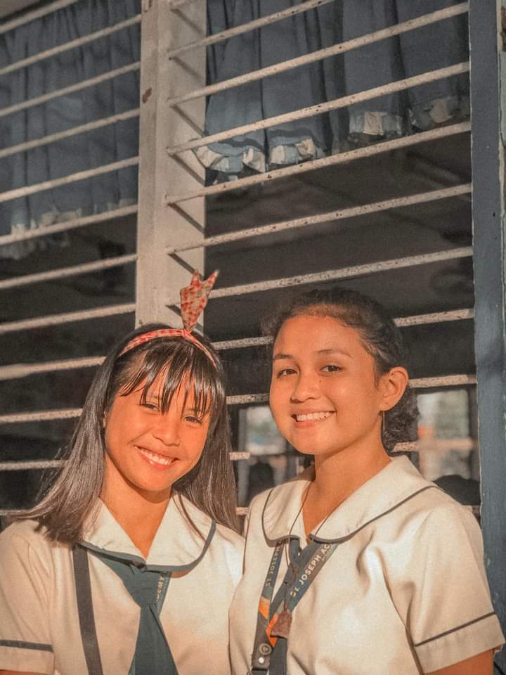 9th grade, you were a blooming flower, and I& #39;m happy to be a witness, I saw how you worked hard for everything, I saw your determination, your faith, and that made me love you more, made me want to tale care and cherish you. Always know that emyat wangkig loves u.