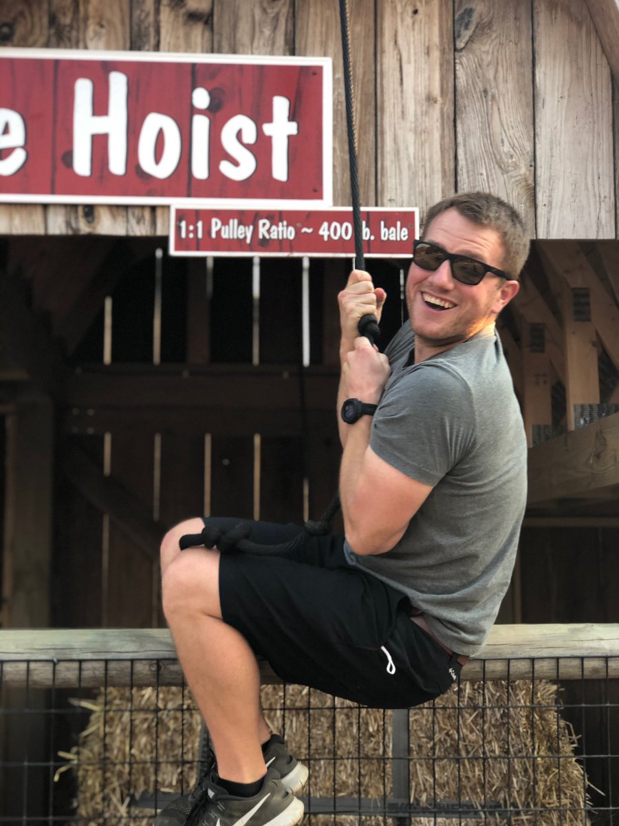 F3Omaha's tweet image. T-claps to Crab Cakes and Vala’s for hosting the our biggest #SecondF event of the year. PAX enjoyed beautiful evening with Ms and 2.0s.