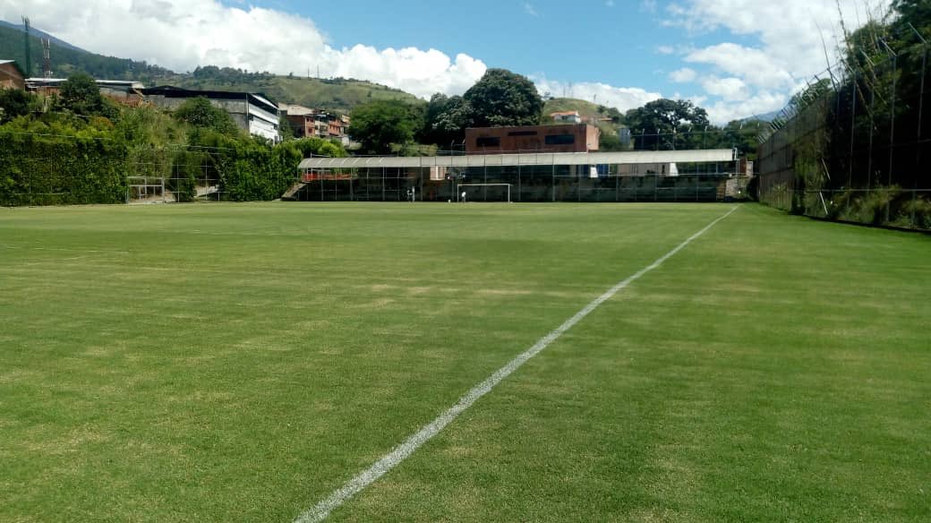 AcEmFC's tweet image. Academia Emeritense FC siempre tendrá las puertas abiertas a la Selección Vinotinto .@SeleVinotinto 
La mejor cancha de entrenamiento del país.
