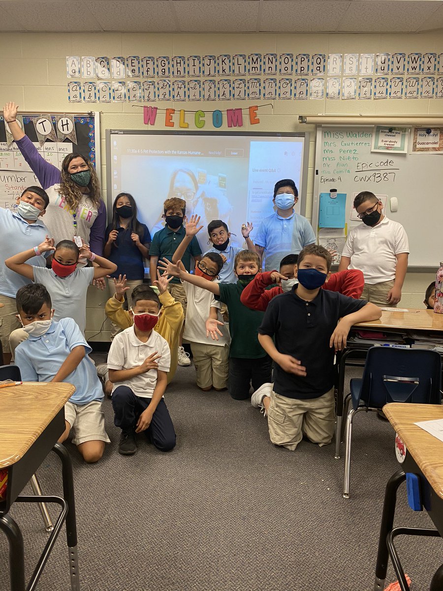 MissWalden4's tweet photo. More fun with virtual field trips today from @SedgwickCoZoo &amp; @kshumanesociety #EDVENTURE https://t.co/AXS4naf3yH