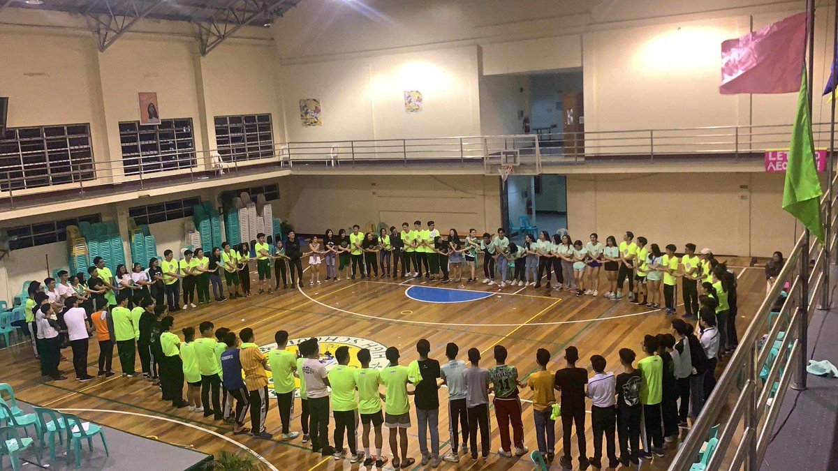 MattCvan's tweet photo. yesterday last year, it was the closing program of our last Intrams in PaSci. many of us got emotional. i'm glad that we got to experience this since this served as our last shiz as a batch &amp; we didn't have our graduation rites 🥺 #BENTEBENTE #PessimusGenus #ThrowBACK2BACK ✨ https://t.co/ml3uVDjOdP