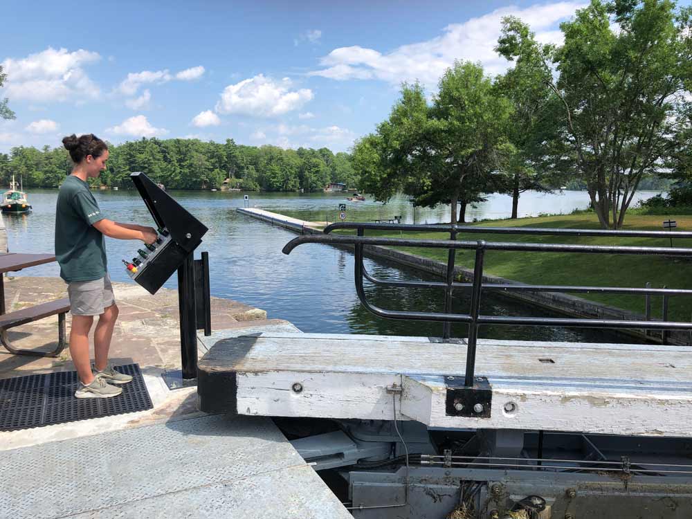 Rideau Canal NHS, Parks Canada tweet media