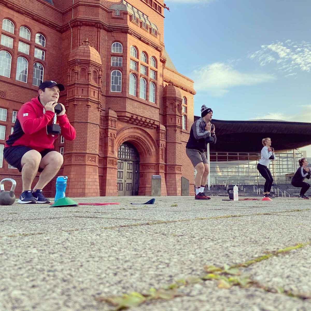 Early start this morning... 🥶 Enjoyed my first #BootCamp session with <a href="/celtic_fitness/">CelticFitness</a> though!! 💪🏻🥵 #Cardiff #Fitness #Workout