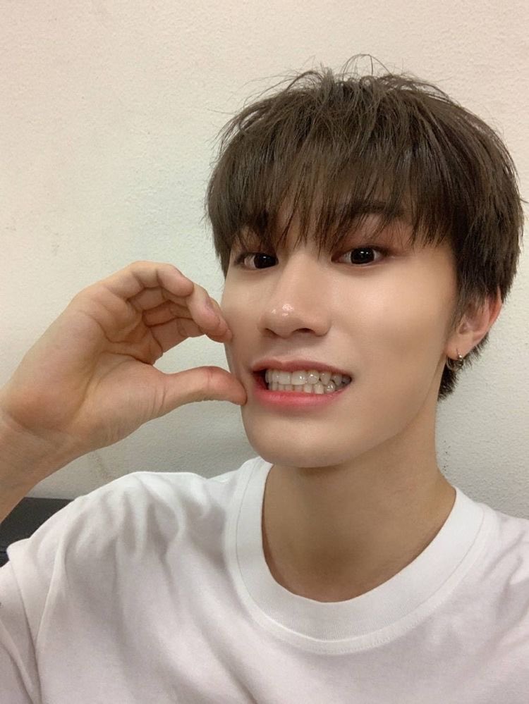   #YEDAM - clarinet ⁃elegant⁃the RANGE ⁃underappreciated⁃gentle but chaotic ⁃literally all around beautiful⁃loves memes def