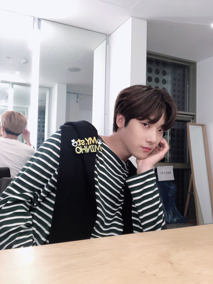 MYst_member's tweet photo. [#민호] 뒷통수와 함께 찰칵
#MYst #마이스트 #Minho https://t.co/YFND7mjPmj