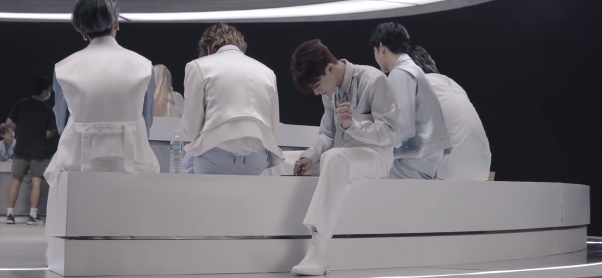 รับบทเด่กอ๊องประจำวง