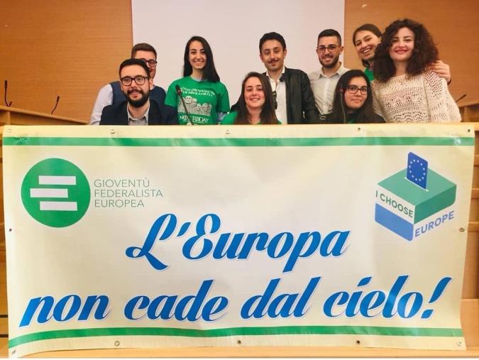 MOVFEDEUROPEO's tweet photo. Assemblea della sezione di Vibo Valentia del Movimento Federalista Europeo
@gfevibo https://t.co/q0AafaGjNp https://t.co/wNlGc8Xp2T