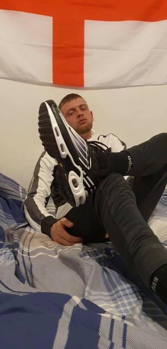 ?ScallyKing?

#chav #scally #gay #trackies #trainers #gayuk #England #fitlad https://t.co/aXJHYDSZbr