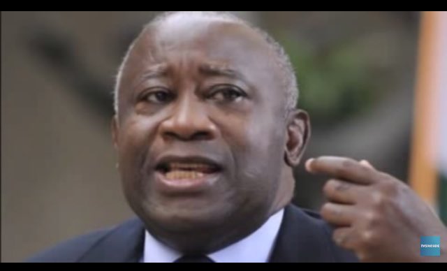Laurent Gbagbo fait son investiture, ou il prête serment il fait même son gouvernement ayant comme appuies personne seulement son électorat