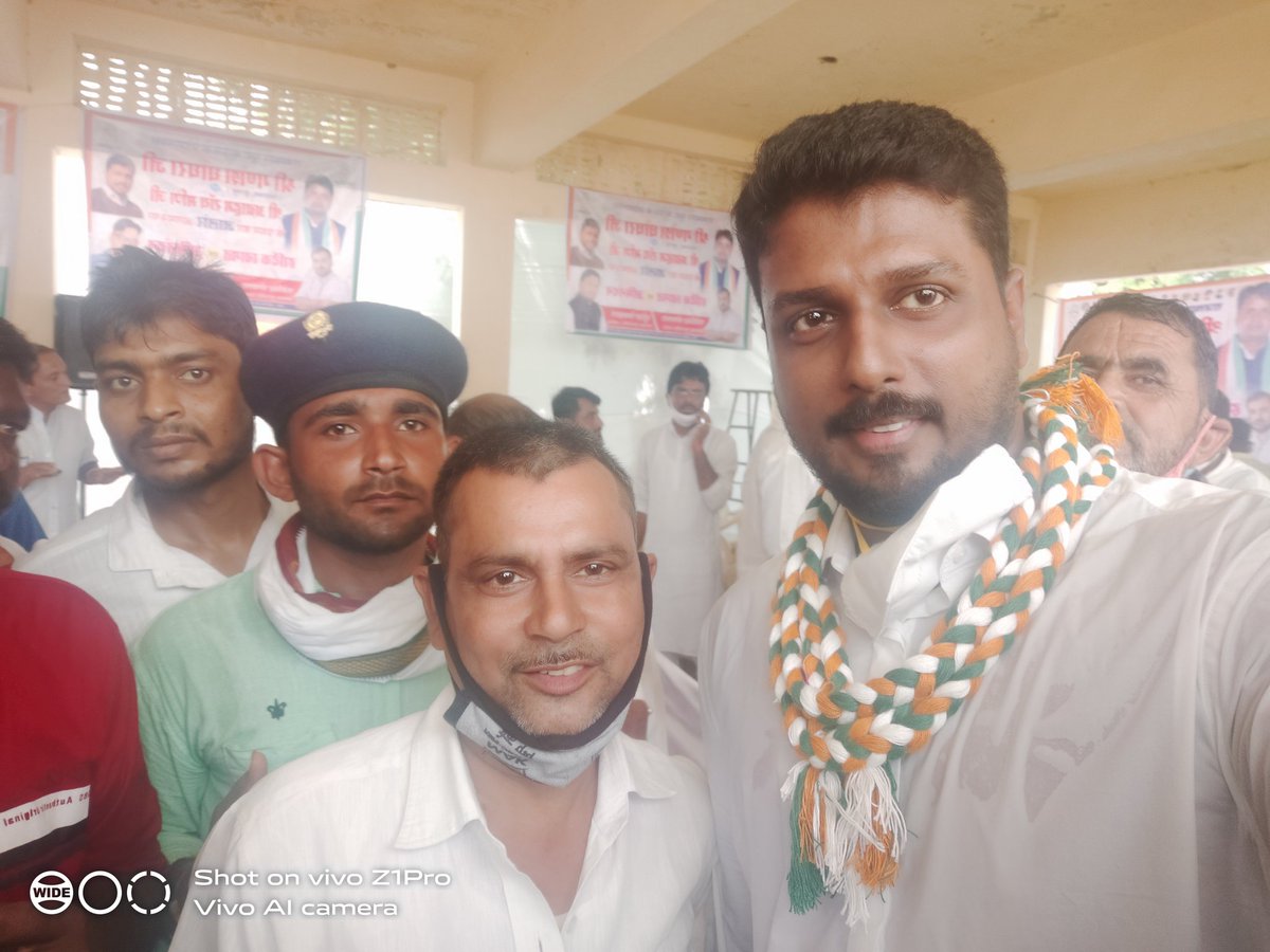 GargAsana's tweet photo. @AbrahamRoyMani भारतीय युवा कांग्रेस के राष्ट्रीय महासचिव राजस्थान प्रभारी आदरणीय श्री अब्राहम रॉय मनी जी को उनके जन्मदिवस की हार्दिक बधाई एवं उज्ज्वल भविष्य की शुभकामनाएं| 🎂🎂🥞🥞💐💐💐
@AbrahamRoyMani https://t.co/bskcegmHXh https://t.co/H20POl74St