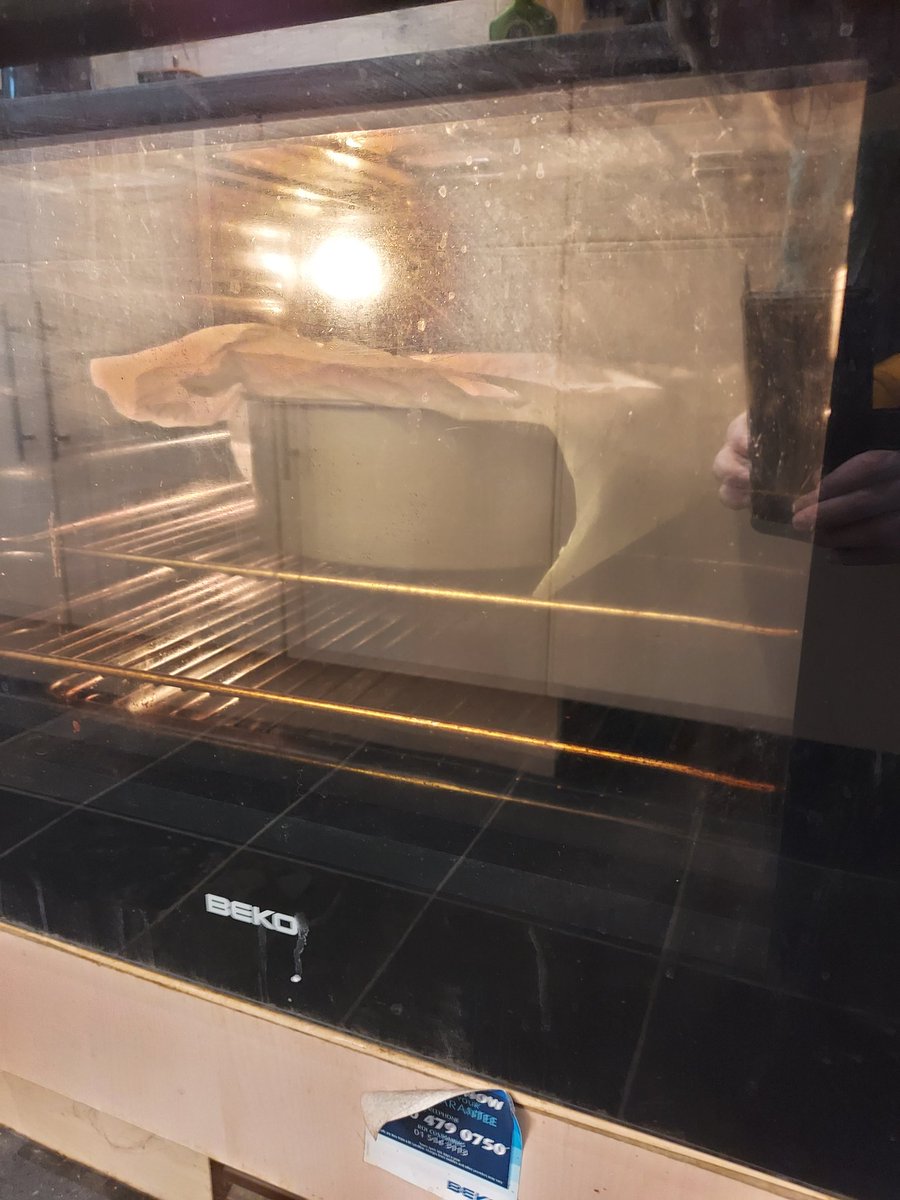 SarahJCraig1's tweet photo. That time of year, 1st Xmas Cake baking away, making a 2nd next weekend. Make them early so I can feed them plenty of brandy. #boozycake
Bonus of a slow bake,,, takeaway for tea 😜 #xmascake #startitearly #justcallmemaryberry https://t.co/lJRYC4fPH2