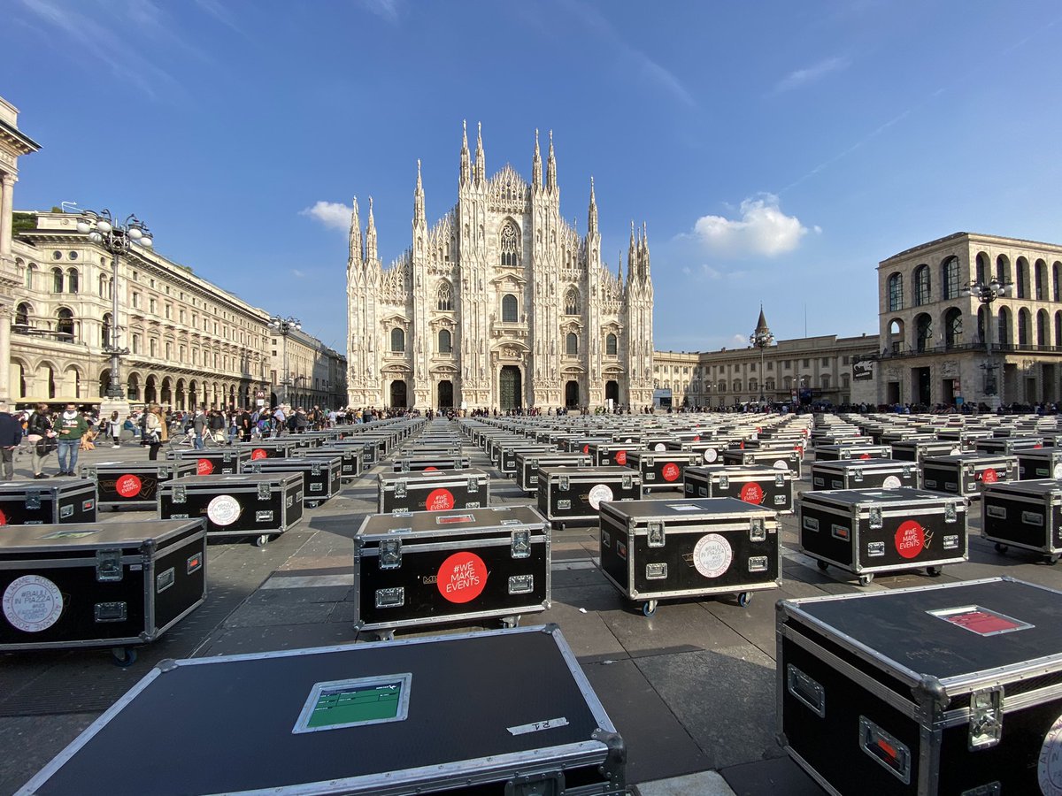 Un unico settore, un unico futuro.
Oggi saremo in tanti in piazza Duomo a Milano in rappresentanza dei 570.000 lavoratori a rischio.
Facciamo sentire la nostra voce... In una manifestazione silenziosa.
Ci vediamo oggi alle 17.00.

#BauliInPiazza #spettacolo #lavoratori  #Milano