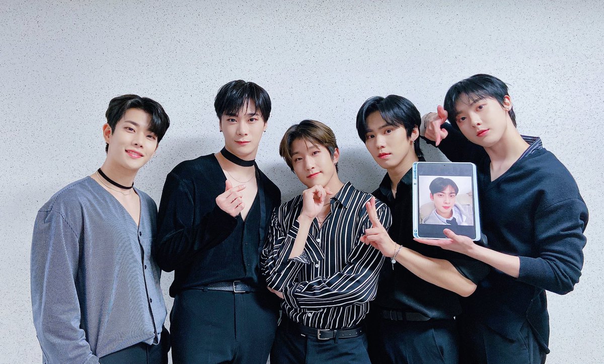 ASTRO アストロ 写真集 ONE FINE DAY +AROHA1期キット ASTRO アストロ 写真集 ONE FINE DAY +AROHA1期キット