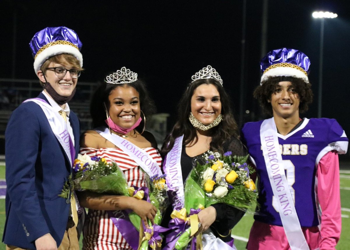 👑At tonight's Football Homecoming Ceremony during halftime, our game announcer said, "only in 2020 would this happen!" In a double-tie for Homecoming King and Queen, we would like to congratulate John King, Asia Cooper, Rory Kiser and Jakobe Posey as our winners!