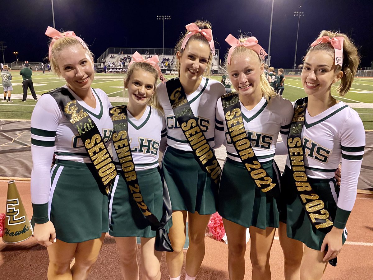 kristycastillej's tweet photo. Senior night for these young ladies!! #hawkcheer  #emmies What great role models @CLHSHawks #lakeproud https://t.co/bryxzzpfWg