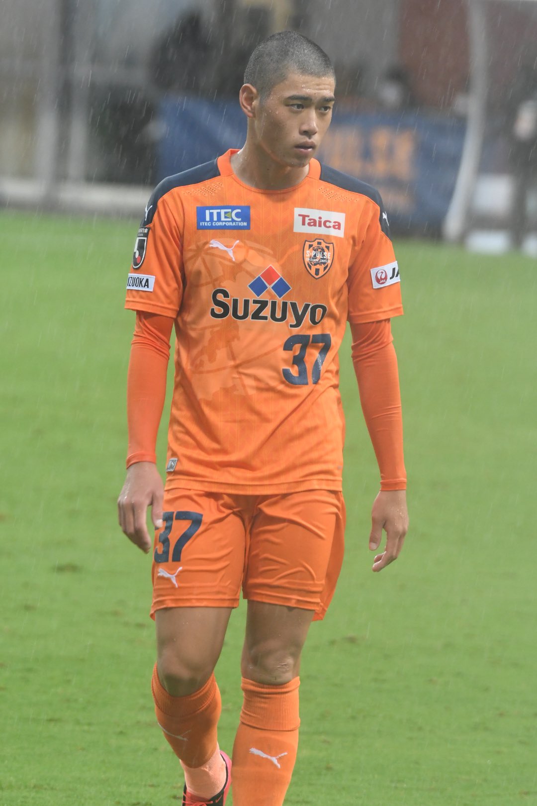 ビョン社長 Vs広島 気合いが注入されたボウズ 代表帰りの唯人くん 今日も存在感あるプレーでした Spulse 鈴木唯 人 ビョン社長 Vs広島 気合いが注入されたボウズ 代表帰りの唯人くん 今日も存在感あるプレーでした Spulse 鈴木唯 人