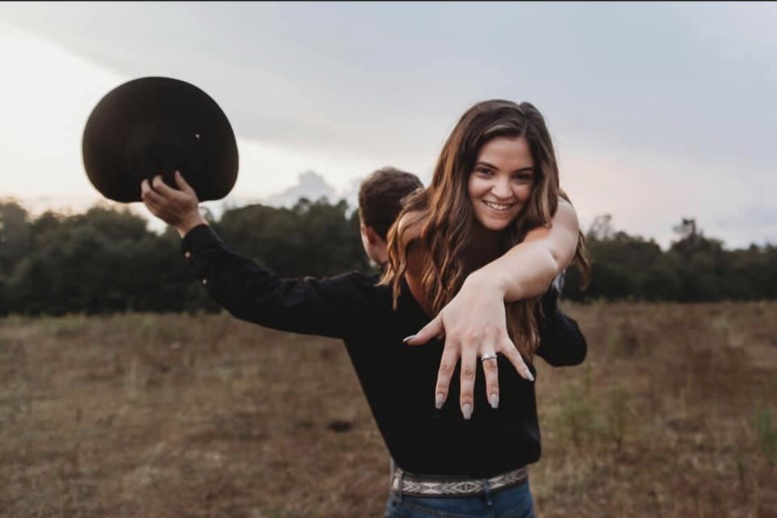 bklivengood's tweet photo. How it started vs how it’s going ... one week until I’m Mrs. Lloyd 🥰 https://t.co/qS9Uuqs6rx