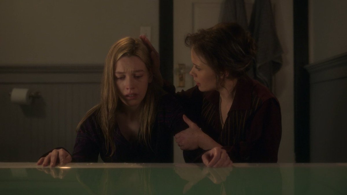 _allthelilies's tweet photo. how jamie is always there for dani, taking care of her and always so patient with her, i'm feeling so emotional https://t.co/KwcPX0yRGk