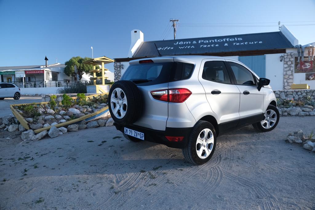 GeroLilleike's tweet photo. Exploring the West Coast with the @FordSouthAfrica EcoSport 1.5 Ambiente auto. Decent engine, it's performing better than expected on gravel/sand and it rides nicely on tar too. Also like the simple, fuss-free interior. Priced at R316 300! https://t.co/72EaFInKDZ