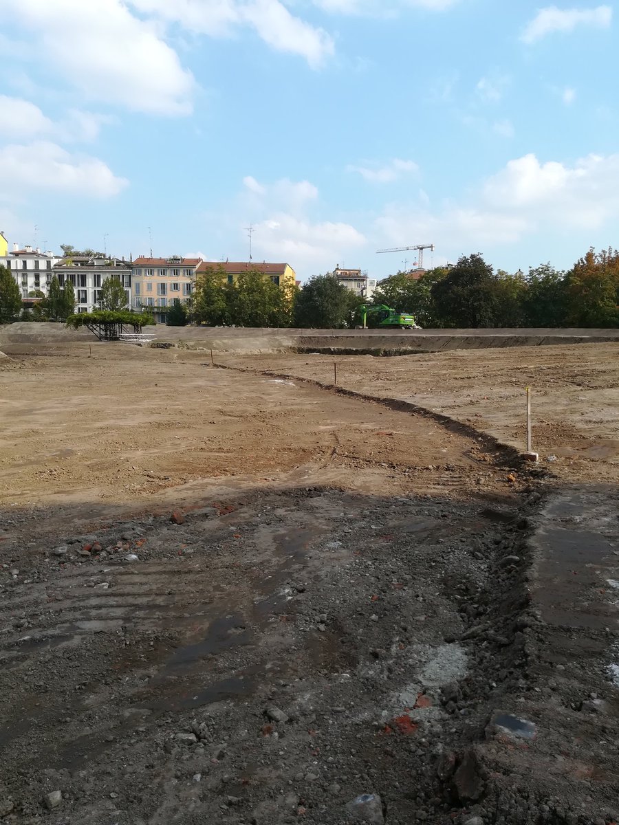 milanoarte's tweet photo. Alla (ri) scoperta degli scavi dell'anfiteatro romano di #Milano in occasione delle giornate del patrimonio. In un futuro sarà un bellissimo parco aperto a tutti. Per info e visite: tour@milanoarte.net #MiBACT #archeologia #architettura https://t.co/pnupINUbtU