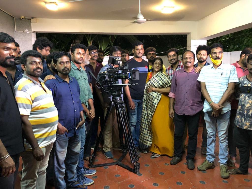 9by10Official's tweet photo. Hero @VishalKOfficial's #Chakra shooting wraps up today
@AnandanMS15 @thisisysr @ShraddhaSrinath @ReginaCassandra @VffVishal
#ChakraOST #ChakraTrailer #Vishal #9by10 https://t.co/3ck384UE2I