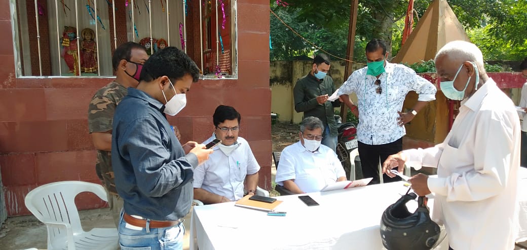 UPRVPAS_ALD's tweet photo. @ptshrikant @ChairmanUppcl @AipefIndia @CMOfficeUP @MD_PuVVNL
प्रयागराज क्षेत्र के अंतर्गत सभी उपकेन्द्रों पर उपभोक्ताओं के लिए "शिकायत निवारण महकैम्प" का आयोजन कर विद्युत संबंधित शिकायतों का निस्तारण बड़े पैमाने पर अभियंता साथियो द्वारा मौका पर कराया गया। #savepowersectorindia https://t.co/R3kmrfAG42