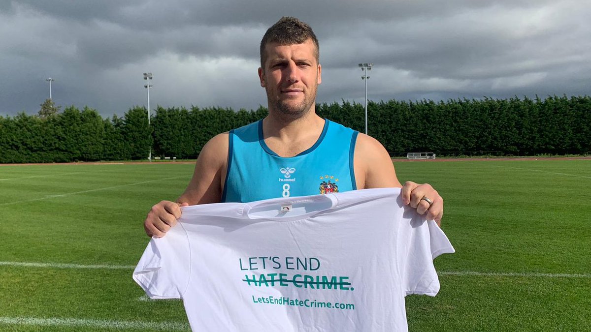 WiganWarriorsRL's tweet photo. 🚫 Nobody should be treated differently because of who they are, or who someone thinks they are.

At Wigan Warriors, #WeStandTogether in support of Hate Crime Awareness Week - 10th-17th October 2020.

Report hate crime via 101 or https://t.co/PgvH35MMuc.

#LetsEndHateCrime #WWRL https://t.co/2gBTJb3rEh