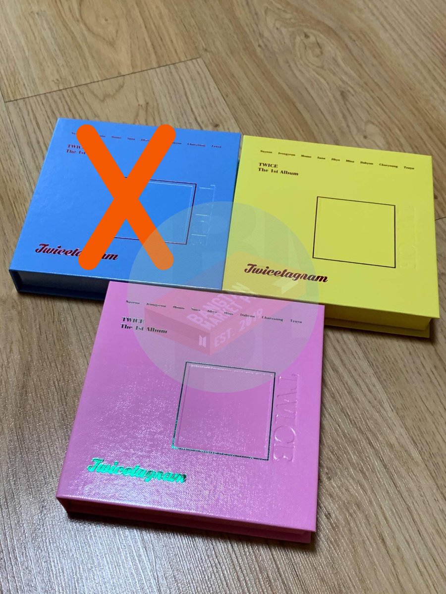  UNSEALED ALBUMS[HELP RT JUSEYO ]TWICE TWICETAGRAM 1st Full Album Random member CDVer A. (Pink) - 420php + LSF PRE-ORDER BENEFIT / POB Photocard Set Chaeyoung cover sticker Blue bookletVer B. (Yellow) - 380php + LSF Tzuyu cover sticker Green booklet