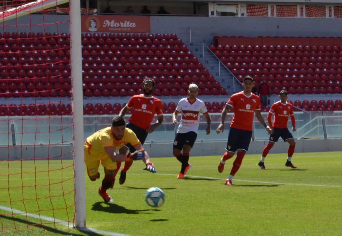orgullomayor's tweet photo. #Futbol #Amistoso #INDXMOR
Gran triunfo en Avellaneda!
Este sábado, el Gallo visitó a Independiente en el "Libertadores de América", imponiéndose 2 a 0 en el primero de los cotejos, con los goles de Agustín Mansilla ('29) y de Guillermo Villalba ('31), ambos en el complemento. https://t.co/4NpiyBu8oz