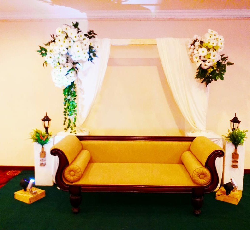 mashi_hemapala's tweet image. පොස්ට් එක ගේන්න ටිකක් පරක්කු උනා.. වැඩත් එක්ක... 

අපේ පලවෙනි වැඩේ... 
තැන්කියු @Kasunvidu අපිව විශ්වාස කරලා ඔයාගේ විශේෂ දවස අපිට බාර දුන්නාට... විශේෂයෙන් ම පොරුව  😍😍 

කාර්‍යබහුලත්ව හන්දා පුද්ගලිකව සුබපතන්න බැරි උනත්... සුබ අනාගතයක් ඔයලාට 🙏❤

#promomasters #lka