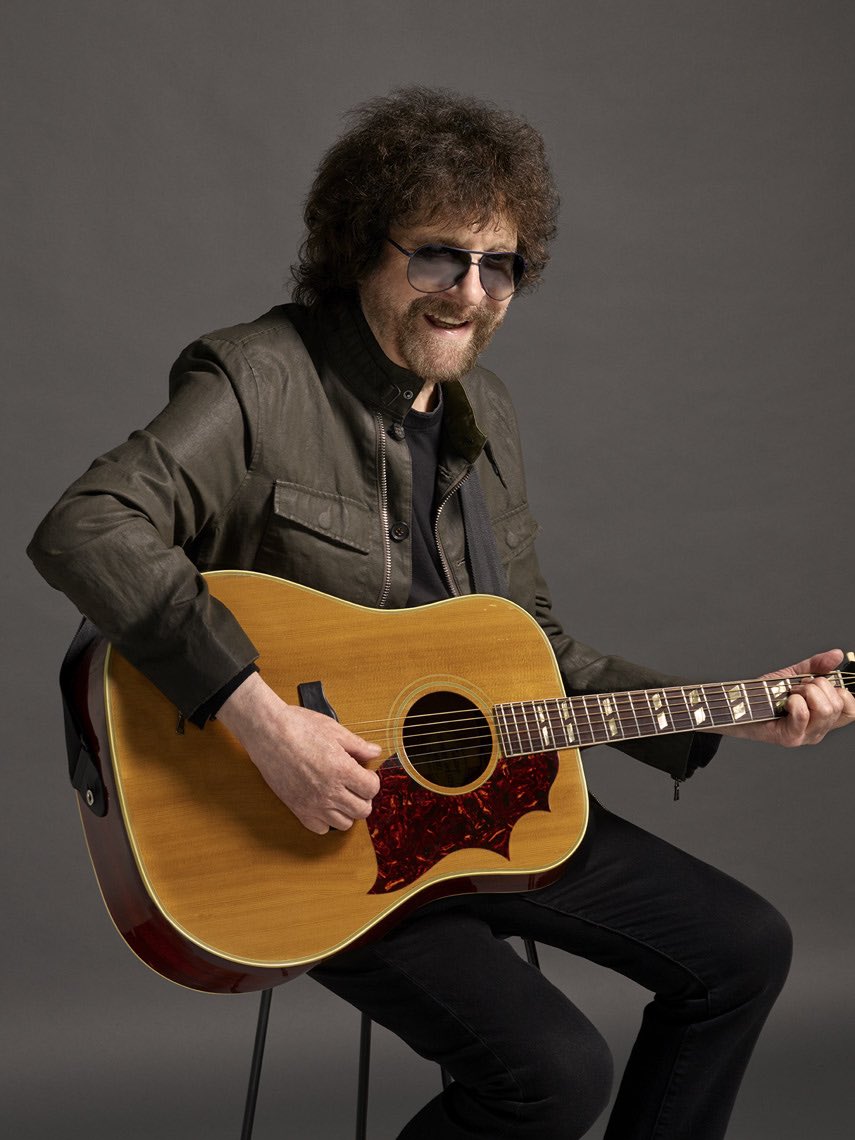 JUST ANNOUNCED: Jeff has received an OBE (Order of the British Empire) in the Queen’s Birthday Honours list. 
“I am extremely humbled and grateful to be awarded this honour for my services to music. To be recognised for my work is an extraordinary privilege.” -Jeff Lynne