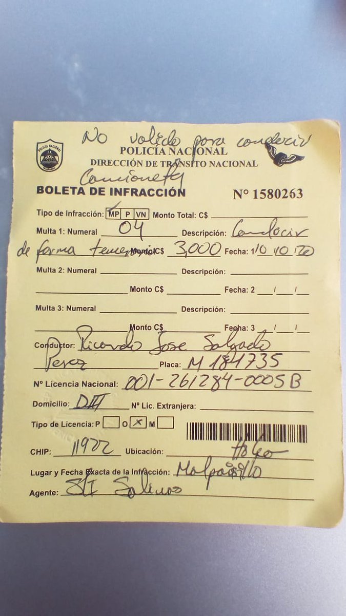 La Policía de Tránsito de León impuso una multa abusiva de C$3,000 (Tres mil córdobas) al conductor de Artículo 66, mientras se encontraba estacionado a dos cuadras de donde se realiza la reunión de la Coalición Nacional, a la que estamos dando cobertura periodística.