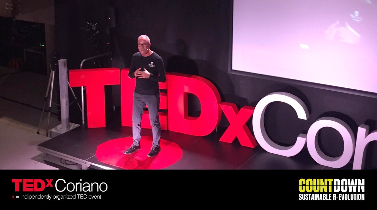 Andrea Morello sul palco del #tedxcoriano 

Vivi la diretta ora su tedxcoriano.it 

#tedxspeaker #tedxcorianommxx