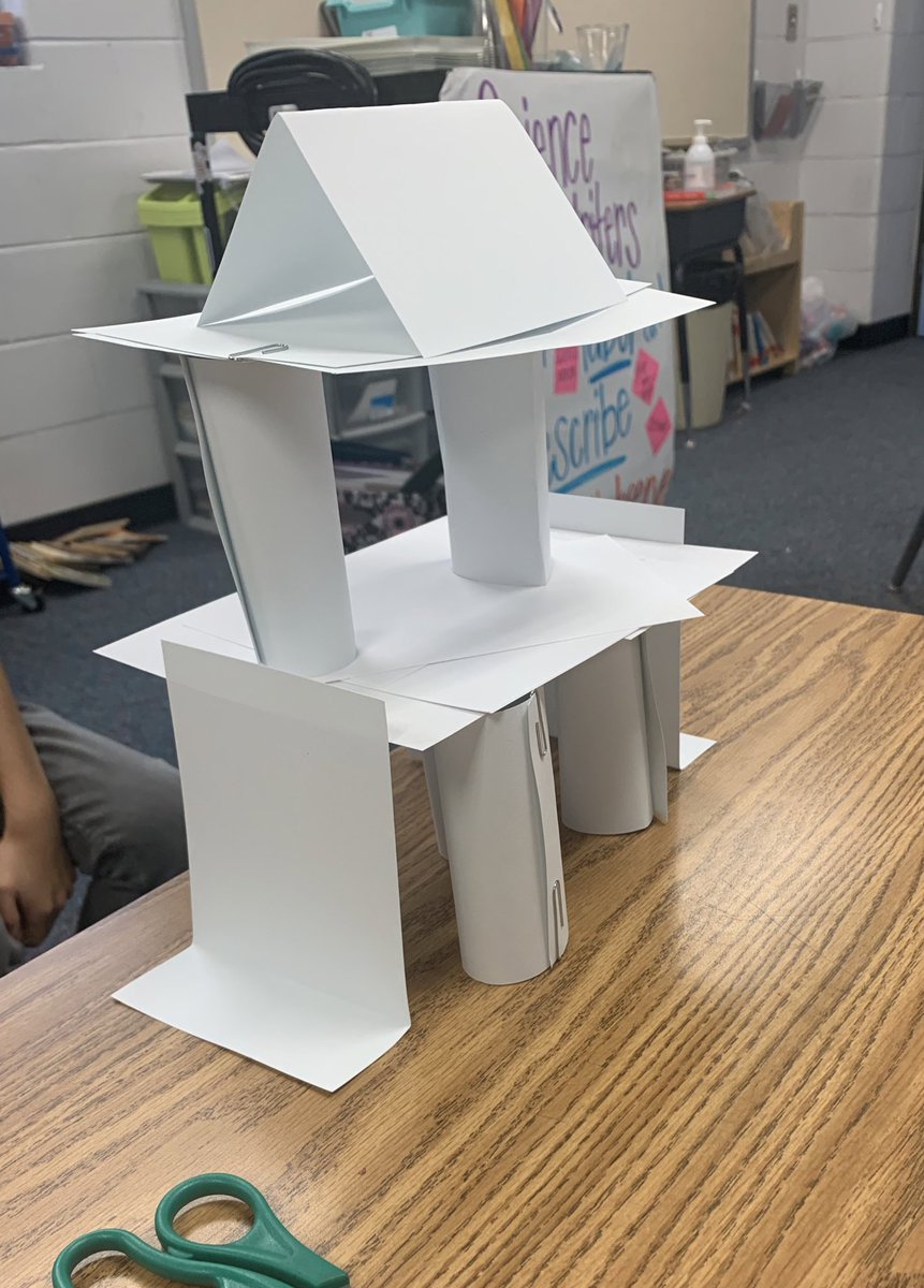 Salinas_Science's tweet image. @second1819 @PME_Katyisd students demonstrate that things can be done to materials such as cutting &amp;amp; folding to change their physical properties #papertowers #futurearchitects #ThisIsHowWeSTEM