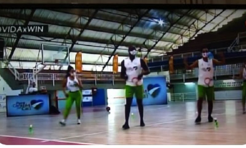 ROrozcl's tweet photo. Todos los fines de semana disfrutamos de un buen entreno sin  salir de casa y por el canal win  sports con elnprograma de la secreyaria del deporte y la recreacion de la ciudad de cali https://t.co/kpzKUsYB3R