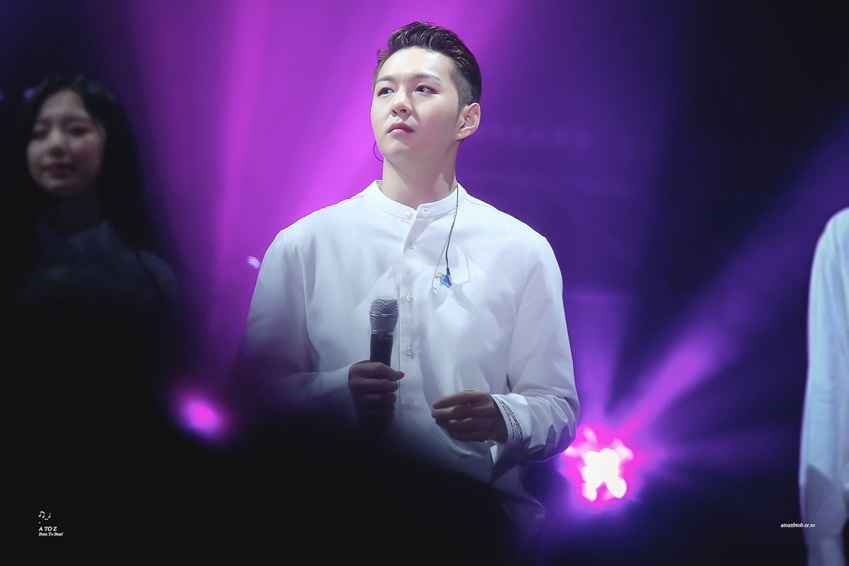here's changsub in white not just to bless your timeline but to bless your whOLE DAMN LIFE