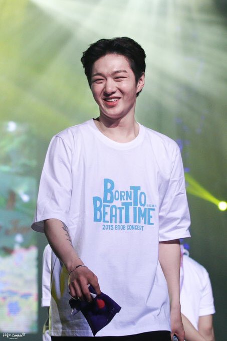 here's changsub in white not just to bless your timeline but to bless your whOLE DAMN LIFE