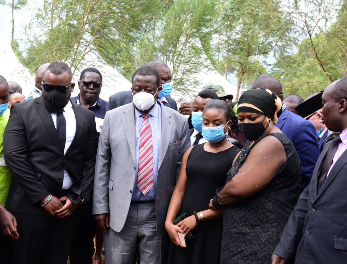 ProgressKN's tweet image. The Party leader @MusaliaMudavadi , EGH accompanied by his family joined mourners in bidding farewell to the late Allan Savala Ndanyi, Son to the party Executive Director Margaret Ndanyi in Kiptuywa ward, Nandi county.