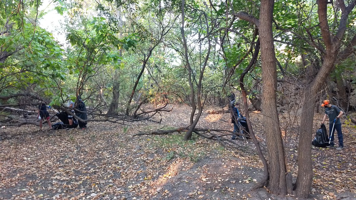 It was great to see so many Salina community volunteers from multiple generations turn out today to help remove trash from the Smoky Hill River. #Civic-Mindedness #KeepSalinaBeautiful