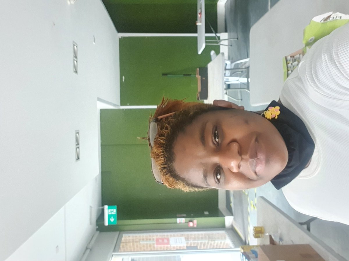NicoleMo30's tweet photo. Today was another lovely day of volunteering, well done 👏 @NicoleMo30 @OnomeJEric1 @NewhamLondon @activeNewham @aNVolunteers @HabsRahman1980 @Kolsuma84 Stratford Community Hub, Teamwork. https://t.co/OmSLQoZu4s