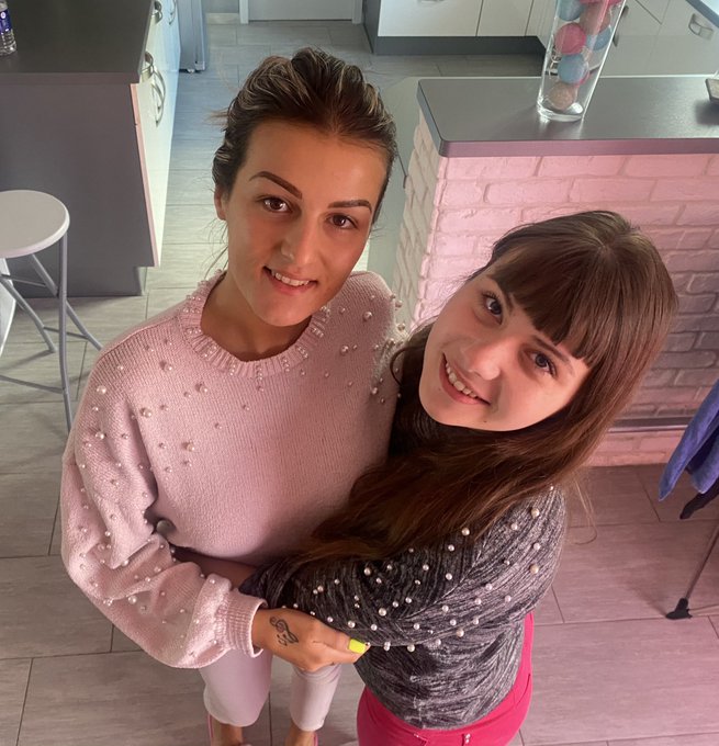 Bon week-end end  bisous les amours  pour ma part je le passe bien accompagn&eacute;e avec  @LilouCartierOff<a href="/tag/cam4"class="tags"><span>#cam4</span></a>