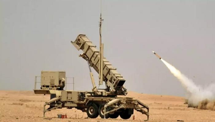 نجحت #قوات_التحالف_العربي من اعتراض وتدمير طائرة ثانية بدون طيار مُفخخة أطلقتها المليشيات الحوثية باتجاه #المملكة_العربية_السعودية.

وأوضح المتحدث الرسمي باسم قوات التحالف العقيد الركن تركي المالكي
أن الطائرة كانت في طريقها لاستهداف الأعيان المدنية والمدنيين بالمنطقة الجنوبية.