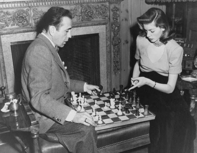 CitizenScreen's tweet image. Bogart and Bacall on #NationalChessDay